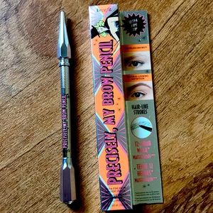 Eyebrow Pencil (Neutral Med Brown)